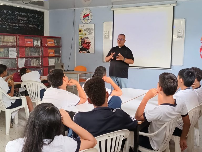 WhatsApp Image 2024-12-06 at 00.12.36_a32264a5