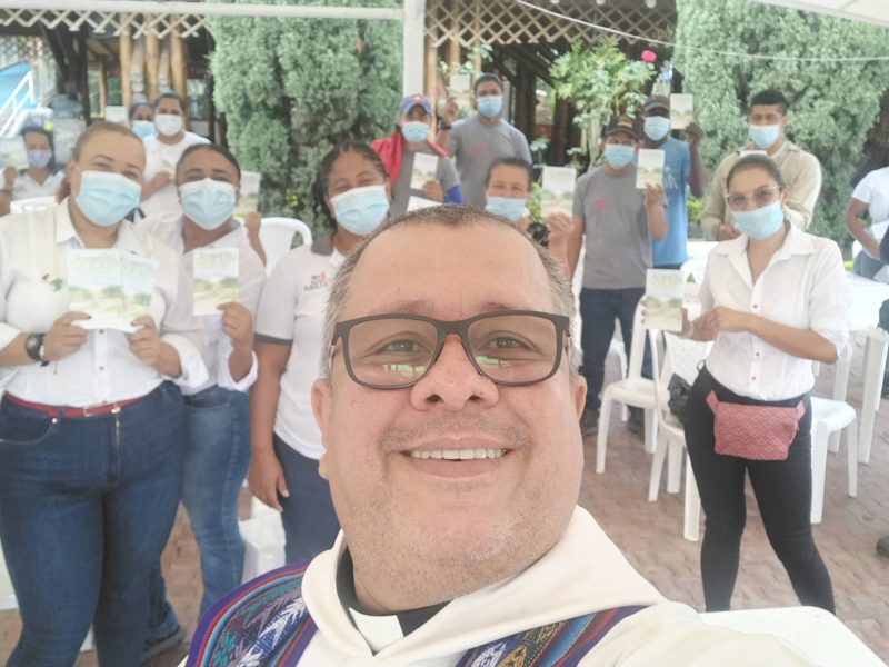 filter: 0; fileterIntensity: 0.0; filterMask: 0; module: h; 
hw-remosaic: 0; 
touch: (-1.0, -1.0); 
modeInfo: ; 
sceneMode: Hdr; 
cct_value: 0; 
AI_Scene: (-1, -1); 
aec_lux: 137.1921; 
hist255: 0.0; 
hist252~255: 0.0; 
hist0~15: 0.0;